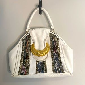 Beautiful Vintage 1980’s Hand Bag